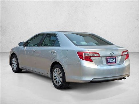 Used 2014 Toyota Camry LE FWD image 7