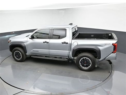 Used 2024 Toyota Tacoma 4x4 Double Cab image 39