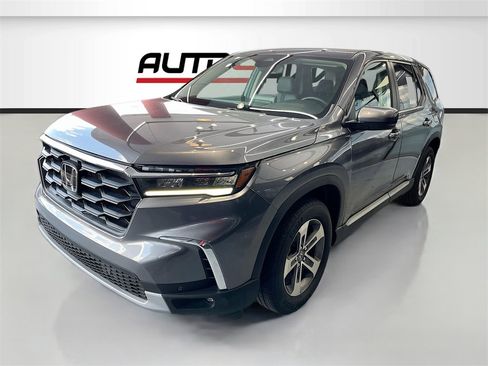Used 2025 Honda Pilot EX-L image 3