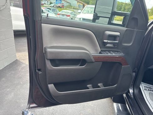 Used 2015 GMC Sierra 1500 SLE AWD/4WD image 15