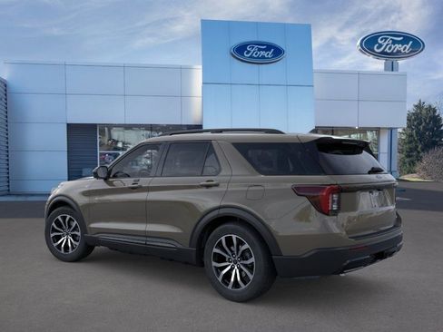 New 2026 Ford Explorer ST-Line AWD/4WD image 4