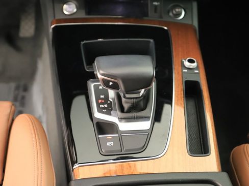 Certified 2022 Audi Q5 e Premium w/ Convenience Package image 19