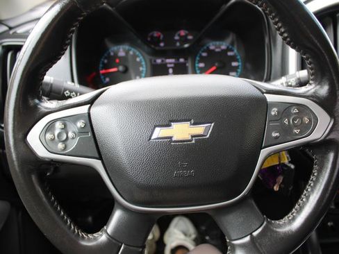 Used 2022 Chevrolet Colorado LT w/ Fleet Safety Package image 9