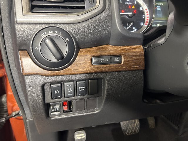 Used 2017 Nissan Titan Platinum Reserve AWD/4WD image 18