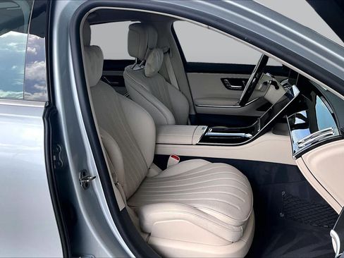 Used 2022 Mercedes-Benz S 500 4MATIC image 9