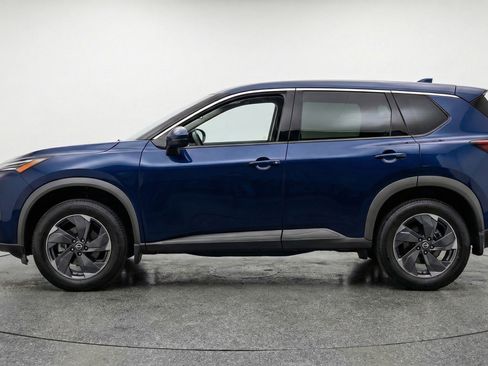 Used 2025 Nissan Rogue SV AWD/4WD image 5