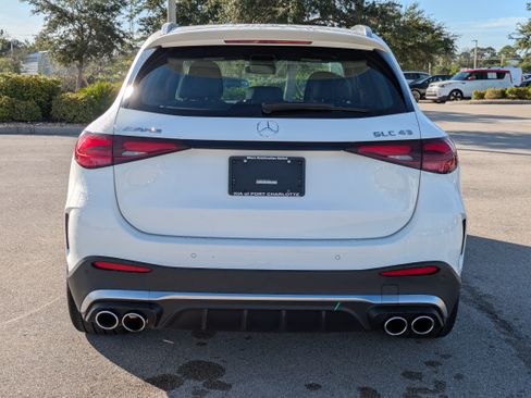 Used 2024 Mercedes-Benz GLC 43 AMG 4MATIC image 5