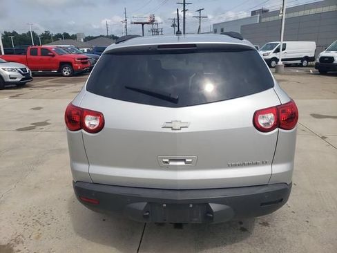 Used 2011 Chevrolet Traverse LT FWD image 5