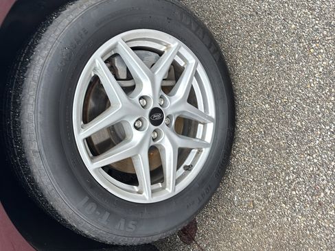 Used 2024 Ford Edge SEL image 20