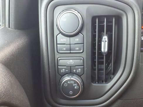 Used 2024 Chevrolet Silverado 1500 Custom Trail Boss w/ LPO, Dark Essentials Package image 20