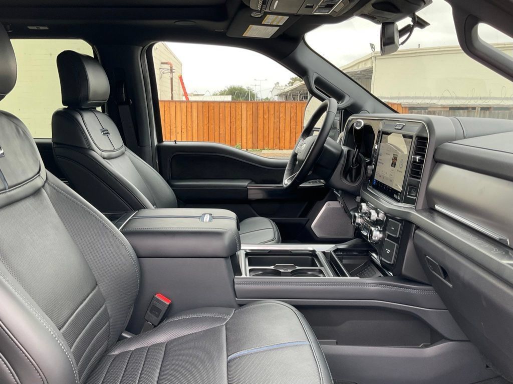 New 2025 Ford F250 Platinum w/ Tremor Off-Road Package AWD/4WD image 38