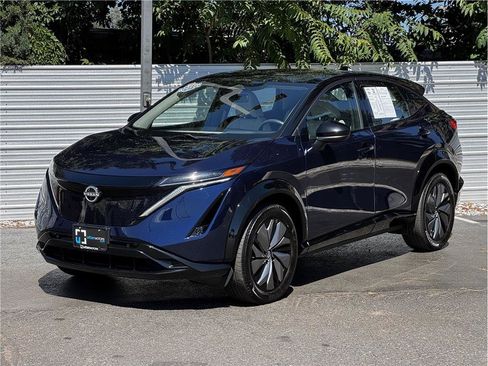 Used 2024 Nissan Ariya AWD image 8