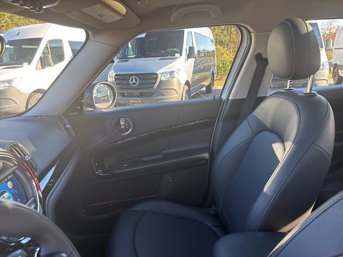 Used 2019 MINI Cooper Countryman w/ Premium Package image 43