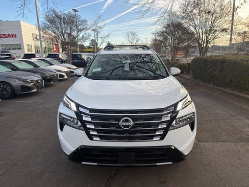 New 2026 Nissan Rogue Platinum w/ Platinum Premium Package image 2