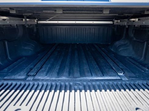 Used 2019 Nissan Titan SL w/ Midnight Edition AWD/4WD image 16