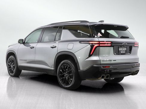 Used 2026 Chevrolet Traverse LT w/ Midnight/Sport Edition AWD/4WD image 4