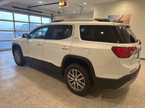 Used 2019 GMC Acadia SLE image 3