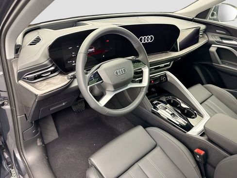 New 2025 Audi Q5 Prestige image 9