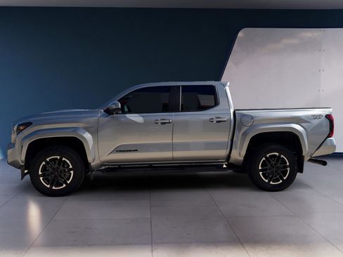 Used 2024 Toyota Tacoma TRD Sport image 2