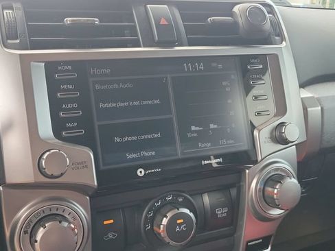Used 2020 Toyota 4Runner SR5 AWD/4WD image 22