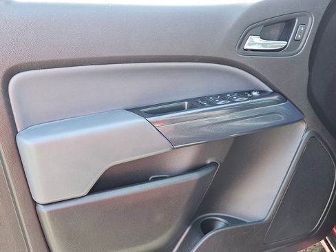 Used 2017 Chevrolet Colorado Z71 image 11