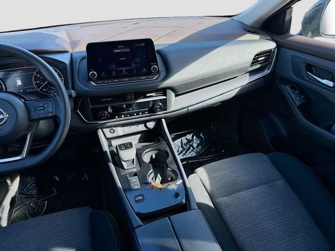 Used 2023 Nissan Rogue SV image 21