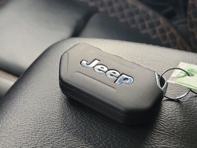 Used 2022 Jeep Wrangler Unlimited Sahara AWD/4WD image 42