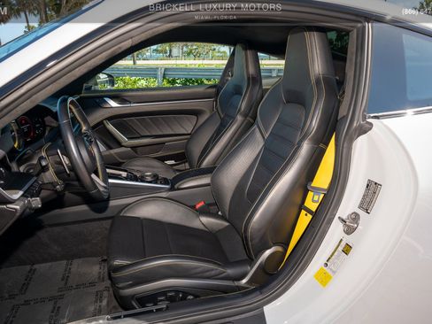 Used 2022 Porsche 911 Turbo S AWD/4WD image 9