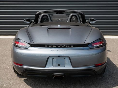 Used 2025 Porsche 718 Boxster RWD image 24