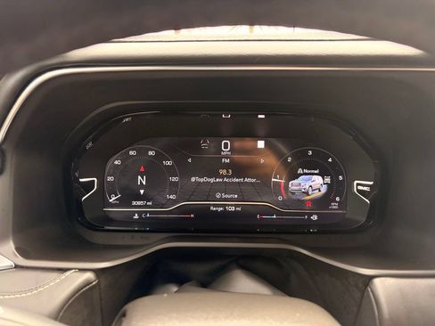 Used 2023 GMC Yukon XL Denali Ultimate AWD/4WD image 29