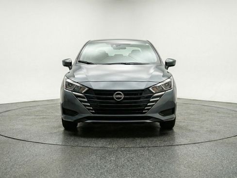 Used 2025 Nissan Versa SV image 2