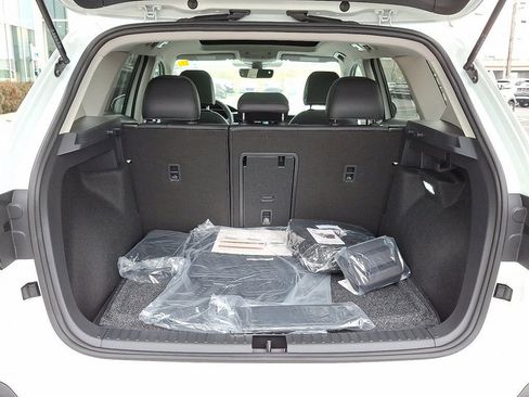 New 2026 Volkswagen Taos SEL image 21