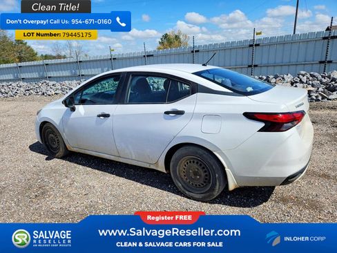 Used 2020 Nissan Versa S image 3