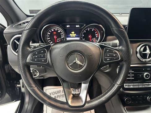 Used 2020 Mercedes-Benz GLA 250 4MATIC image 21