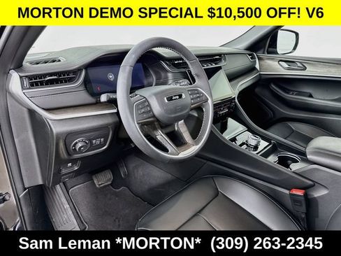 New 2025 Jeep Grand Cherokee Limited w/ Black Appearance Package AWD/4WD image 9