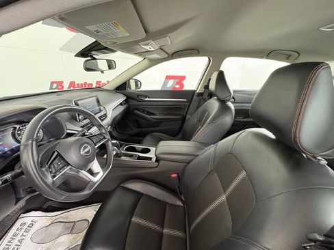 Used 2024 Nissan Altima 2.5 SR FWD image 10