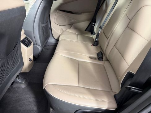 Used 2019 Hyundai Tucson Limited AWD/4WD image 17