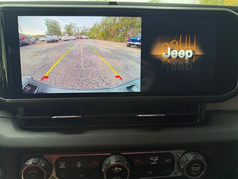 New 2025 Jeep Gladiator Sport image 32