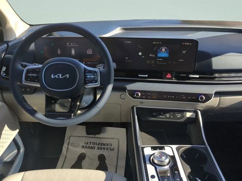 New 2026 Kia Carnival EX image 13