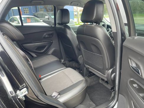 Used 2015 Buick Encore Convenience FWD image 16