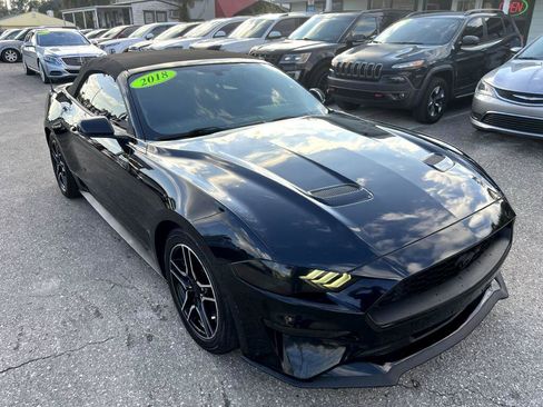 Used 2018 Ford Mustang Premium image 3