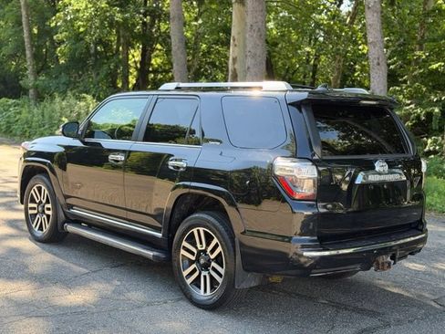 Used 2019 Toyota 4Runner Limited AWD/4WD image 8