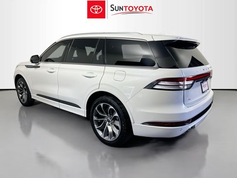 Used 2023 Lincoln Aviator Grand Touring AWD/4WD image 6