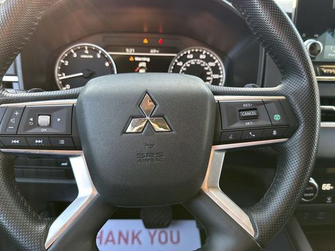 Used 2024 Mitsubishi Outlander SE image 15