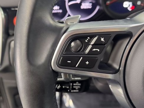 Used 2023 Porsche Cayenne Base image 11