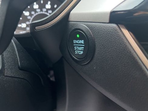 Certified 2022 Ford Escape SE image 27