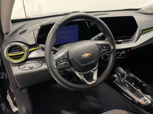 Used 2024 Chevrolet Trax LT w/ Driver Confidence Package image 19