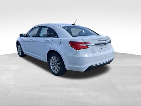 Used 2013 Chrysler 200 Touring FWD image 5