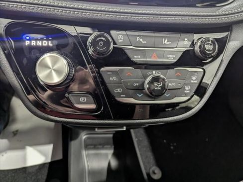 New 2026 Chrysler Pacifica Select image 50