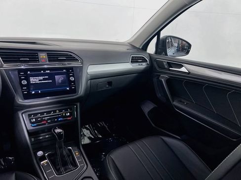 Used 2023 Volkswagen Tiguan SE FWD image 21